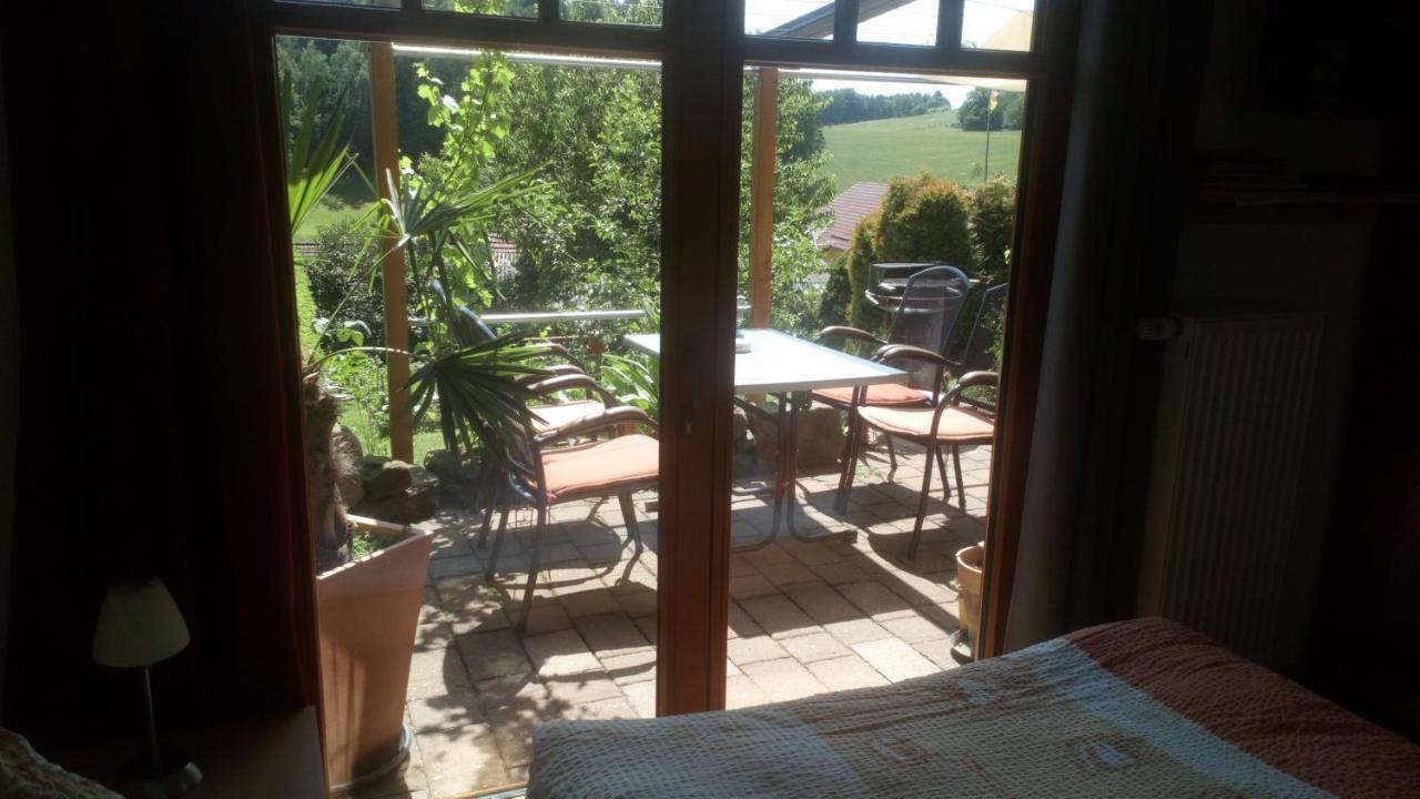 Apartment Mit Gartenblick Eckersdorf エクステリア 写真